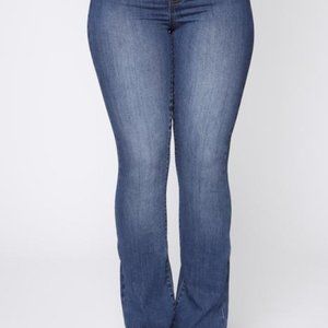 Bootcut mid rise jeans - size 29